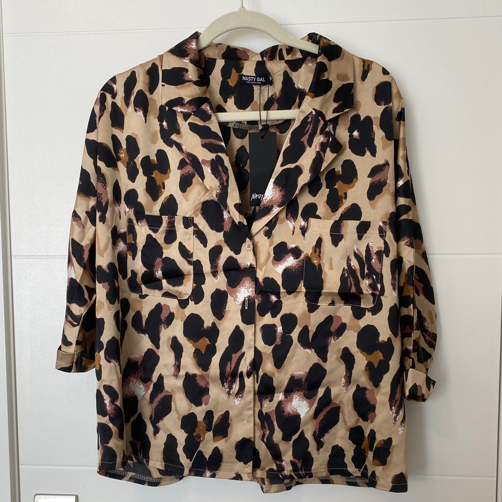Nasty Gal NWT 3/4 sleeve satin leopard blouse